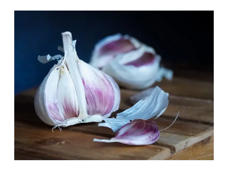 photo of Naturally Grown Australian Garlic with pink skins